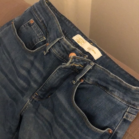 Size 6s- w38 l30 Levi bootcut jeans - Picture 2 of 4